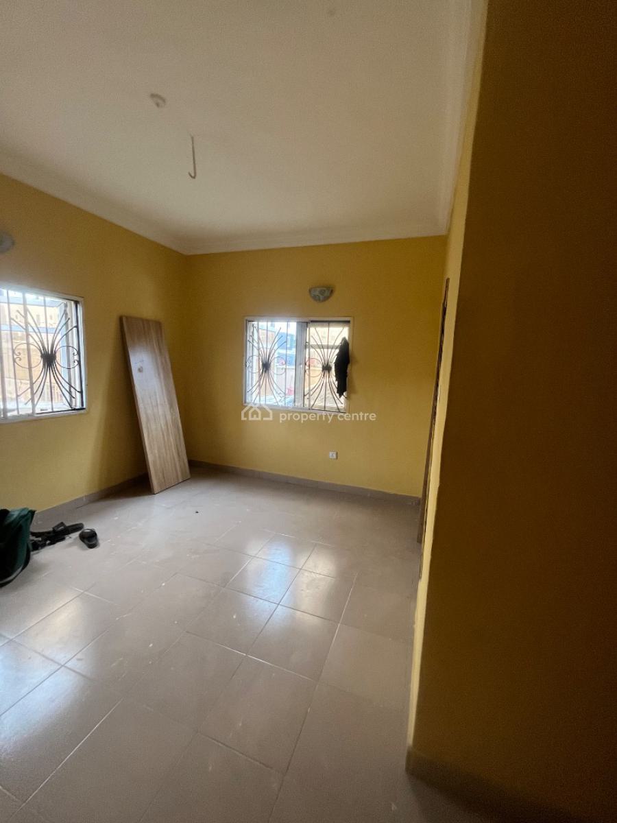Clean and Beautiful 3bedroom Flat Downstairs, Mobil Road Ilaje, Ajah, Lagos, House for Rent