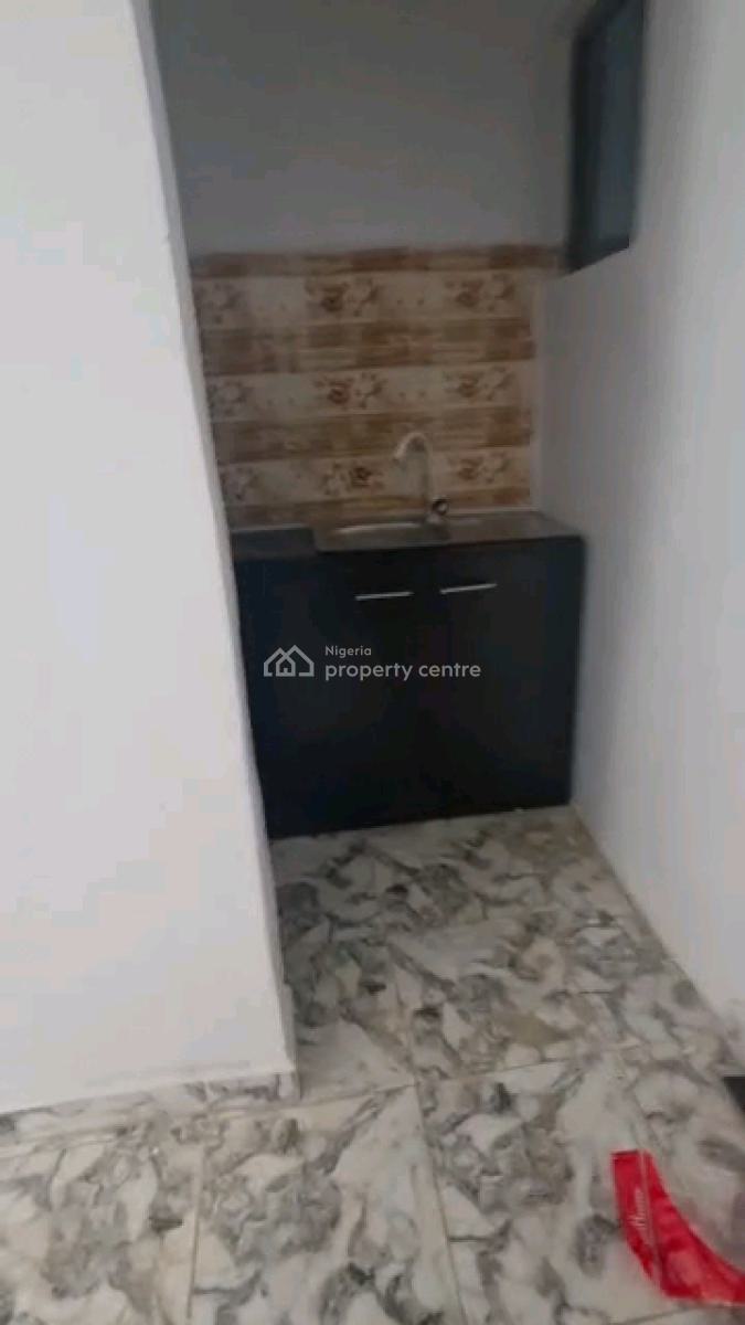 Very Nice and Standard Excutive Room Self Contained, Shomolu, Lagos, Self Contain (single Rooms) for Rent