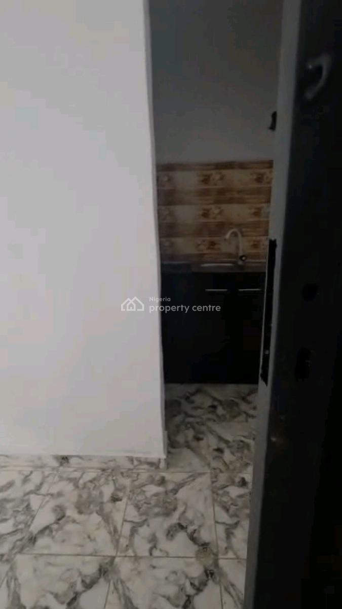 Very Nice and Standard Excutive Room Self Contained, Shomolu, Lagos, Self Contain (single Rooms) for Rent