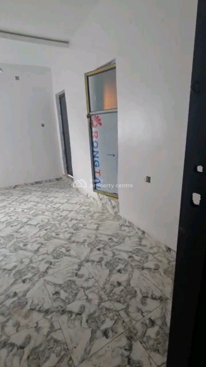 Very Nice and Standard Excutive Room Self Contained, Shomolu, Lagos, Self Contain (single Rooms) for Rent