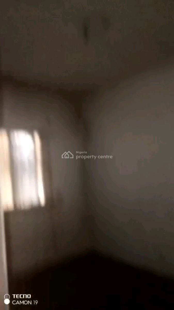 an Executive Very Decent Standard Mini Flat, Off Shobande Street, Akoka, Yaba, Lagos, Mini Flat (room and Parlour) for Rent