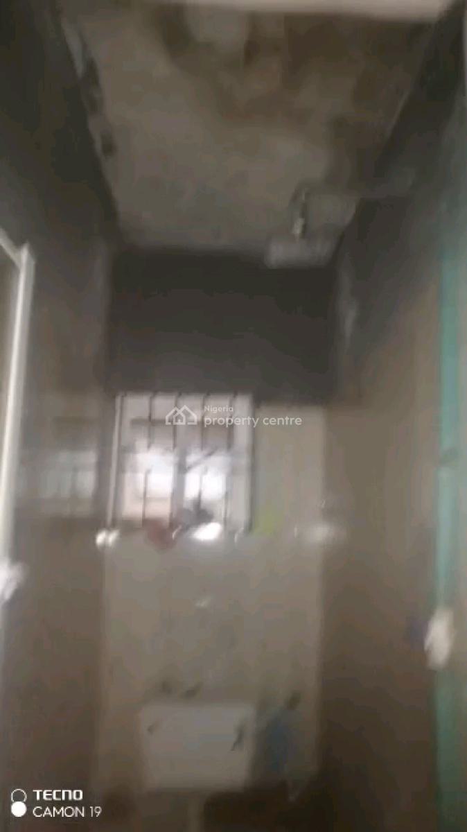 an Executive Very Decent Standard Mini Flat, Off Shobande Street, Akoka, Yaba, Lagos, Mini Flat (room and Parlour) for Rent
