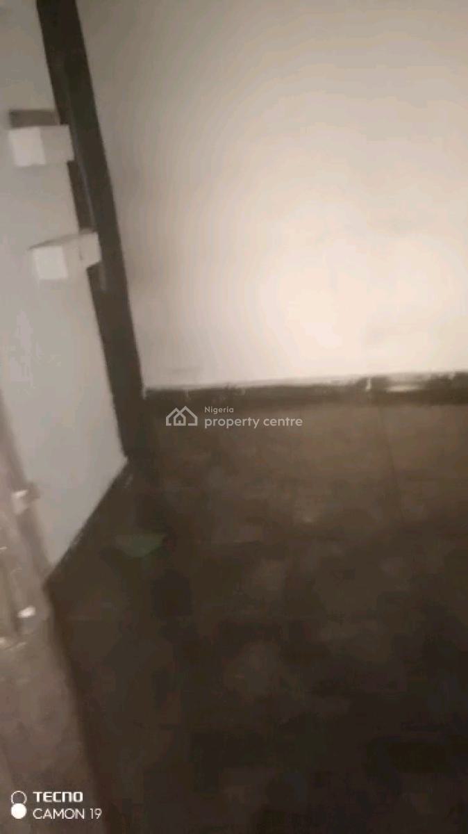 an Executive Very Decent Standard Mini Flat, Off Shobande Street, Akoka, Yaba, Lagos, Mini Flat (room and Parlour) for Rent