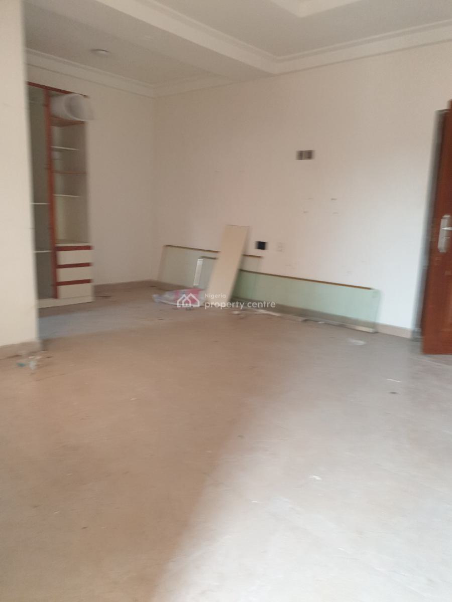 Spacious Self Contain with Kitchen, Spg Ologolo, Lekki, Lagos, Flat / Apartment for Rent
