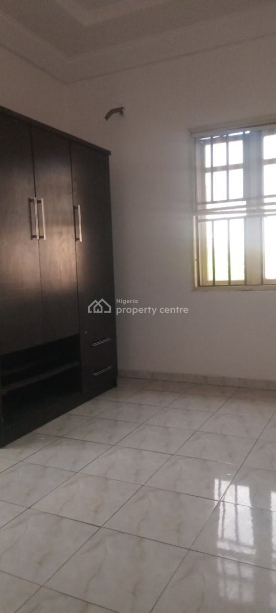 3 Bedroom Flat, Mobil Road, Ilaje, Ajah, Lagos, Flat / Apartment for Rent