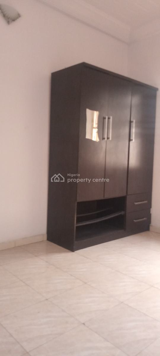 3 Bedroom Flat, Mobil Road, Ilaje, Ajah, Lagos, Flat / Apartment for Rent