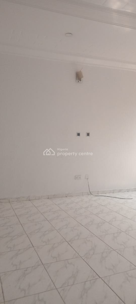 3 Bedroom Flat, Mobil Road, Ilaje, Ajah, Lagos, Flat / Apartment for Rent