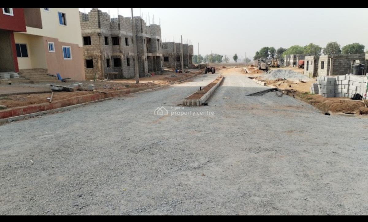 3 Bedroom Flat, Manzuwa Nis Estate, Kyami, Abuja, Self Contain (single Rooms) for Sale