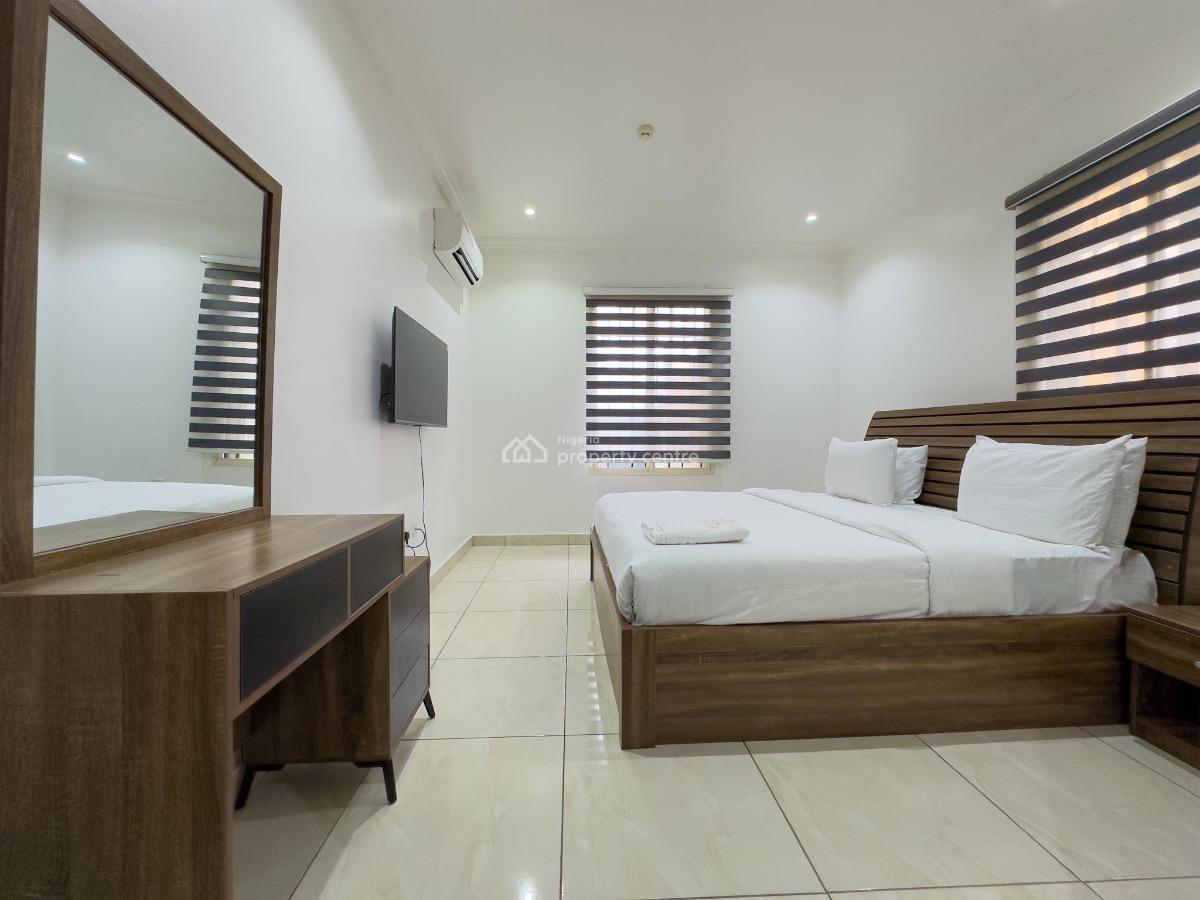 Luxury 3 Bedroom with High End Facilities, Lekki Phase 1, Lekki, Lagos, Flat / Apartment Short Let