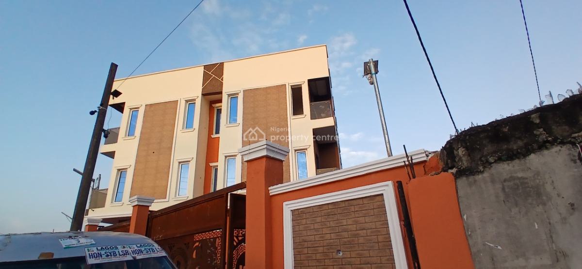 2 Bedroom Apartment, Randle Avenue, Surulere, Lagos, Flat / Apartment for Rent
