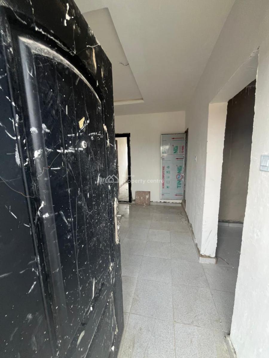 2 Bedroom Apartment, Randle Avenue, Surulere, Lagos, Flat / Apartment for Rent