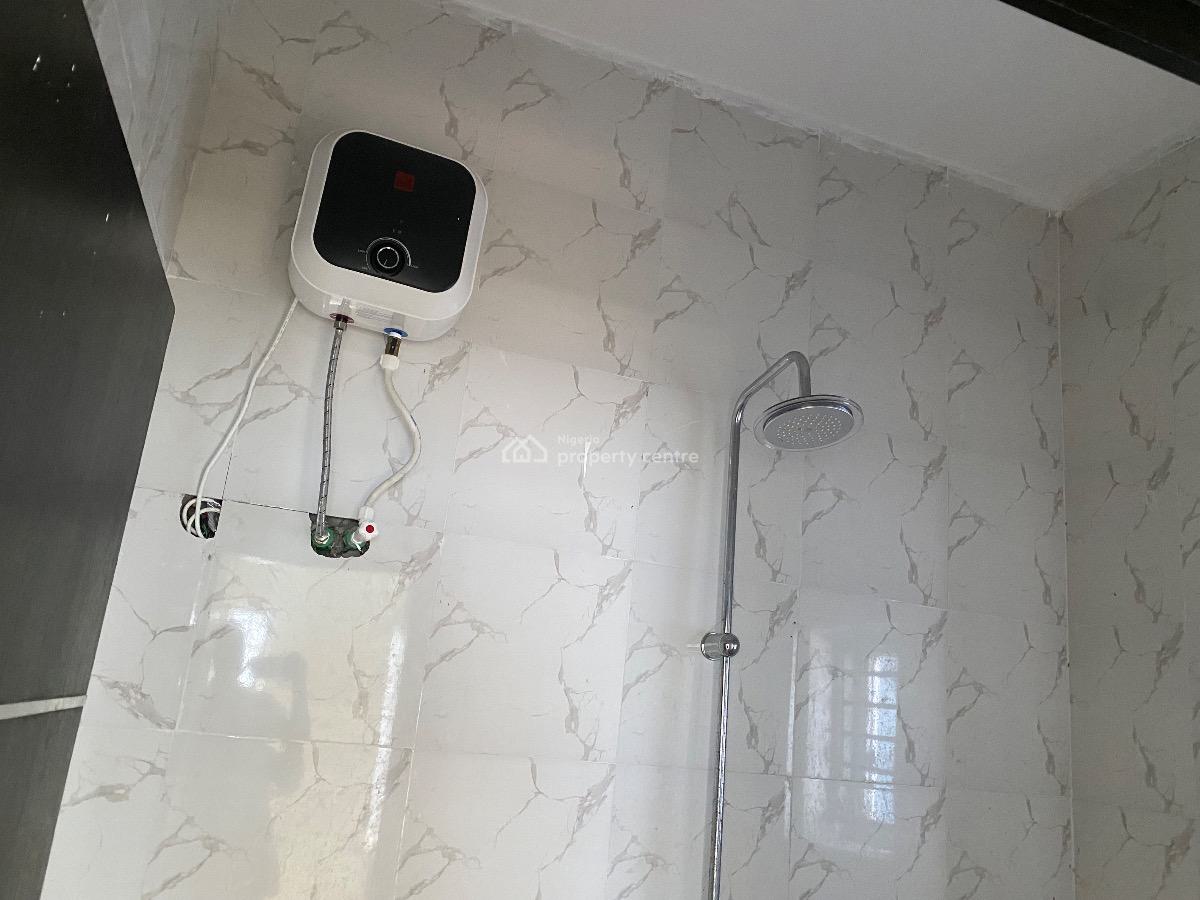 Lovely 3 Bedrooms, Seaside, Badore, Ajah, Lagos, Flat / Apartment for Rent