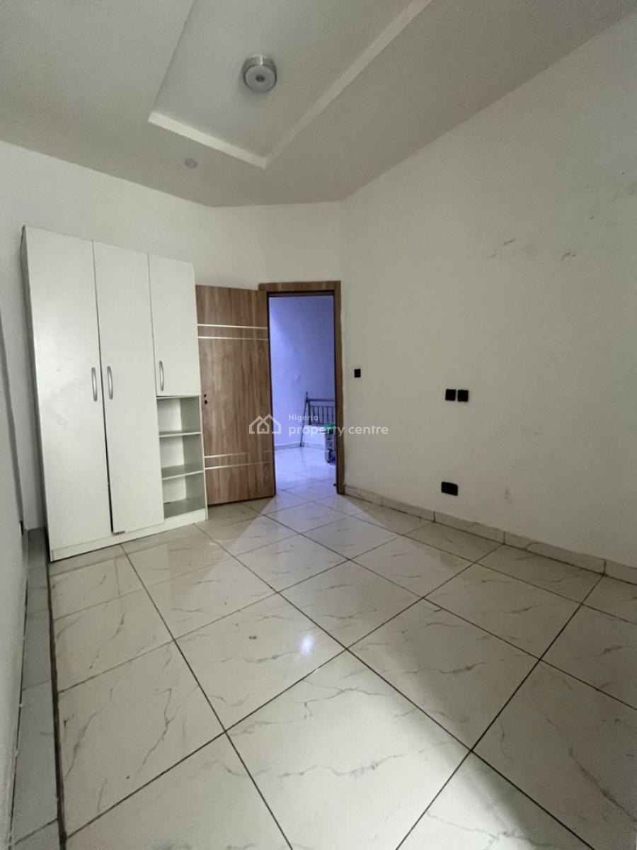 Self Contain, in an Estate By Chevron Toll Gate, Lekki, Lagos, Self Contain (single Rooms) for Rent