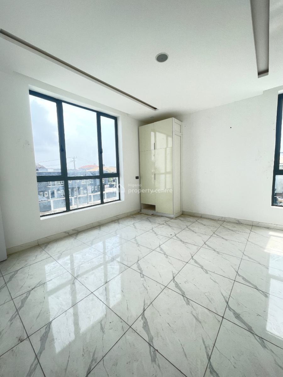 Beautifully Built 2 Bedroom Apartment, Agungi, Lekki, Lagos, Block of Flats for Sale