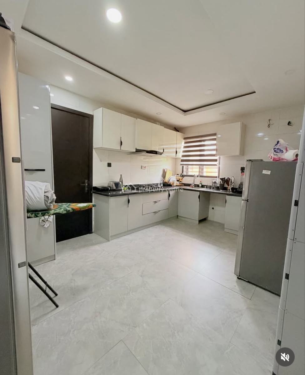 Spaciously  and Newly Built 3 Bedroom Apartments, Maryland, Lagos, Flat / Apartment for Sale