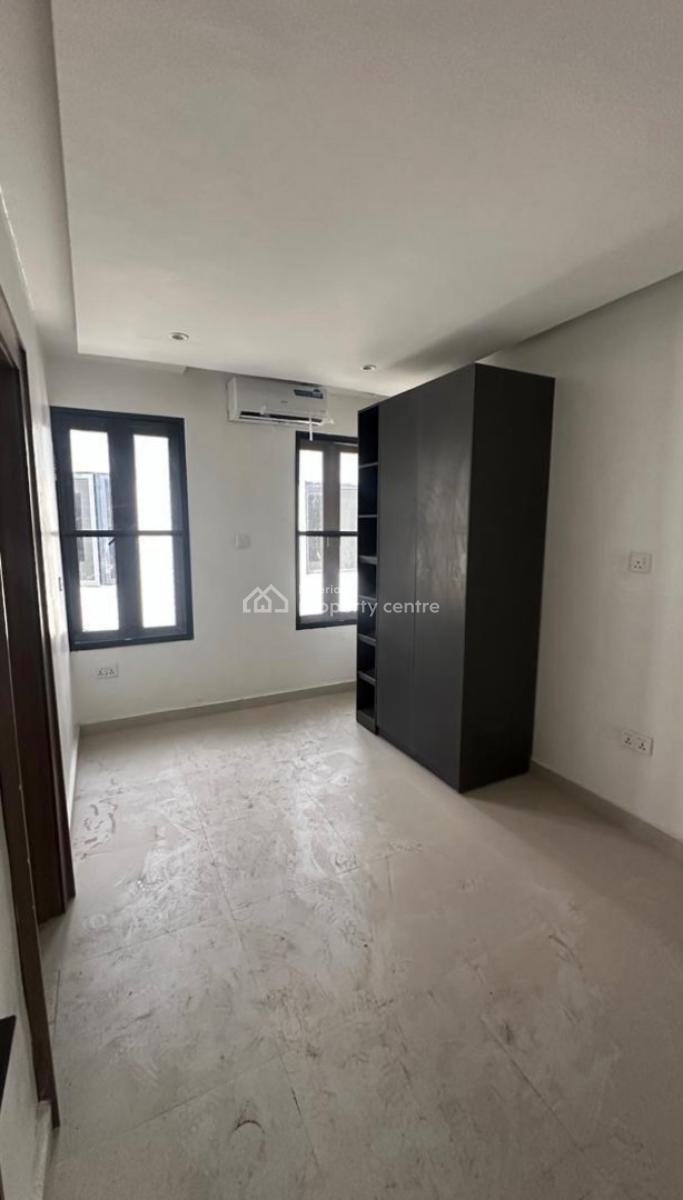 Beautifully Built 3 Bedroom Apartment, Lekki Phase 1, Lekki, Lagos, Block of Flats for Sale