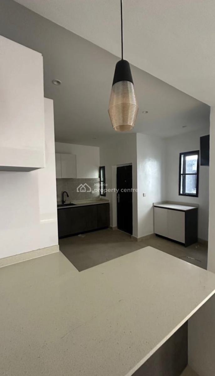 Beautifully Built 3 Bedroom Apartment, Lekki Phase 1, Lekki, Lagos, Block of Flats for Sale