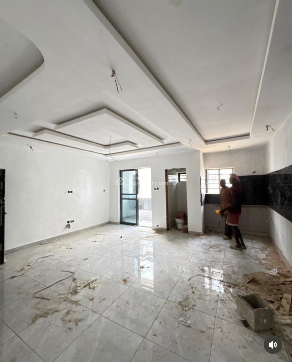 Spaciously Built 3 Bedroom Apartments, Maryland, Lagos, Flat / Apartment for Sale