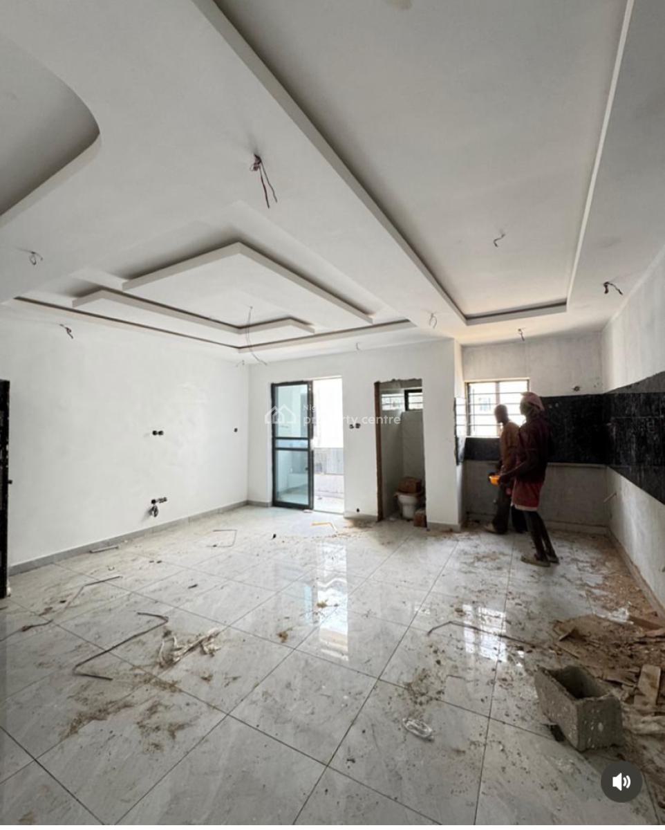 Spaciously Built 3 Bedroom Apartments, Maryland, Lagos, Flat / Apartment for Sale