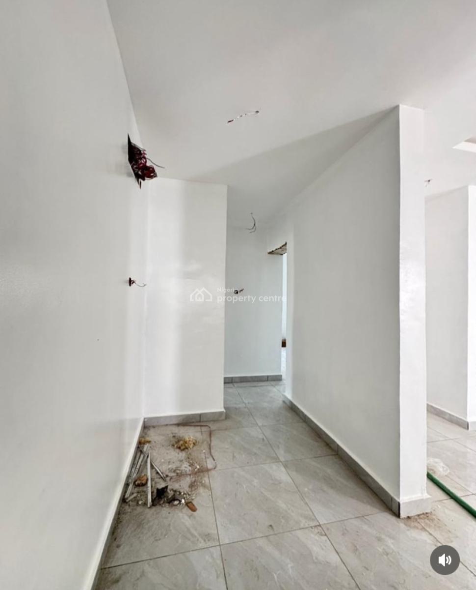 Spaciously Built 3 Bedroom Apartments, Maryland, Lagos, Flat / Apartment for Sale