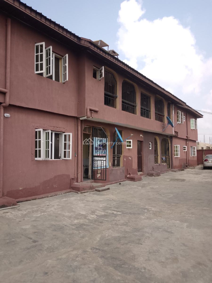 Massive 3 Bedrooms Flat Upstairs, Onosa, Ibeju Lekki, Lagos, Flat / Apartment for Rent