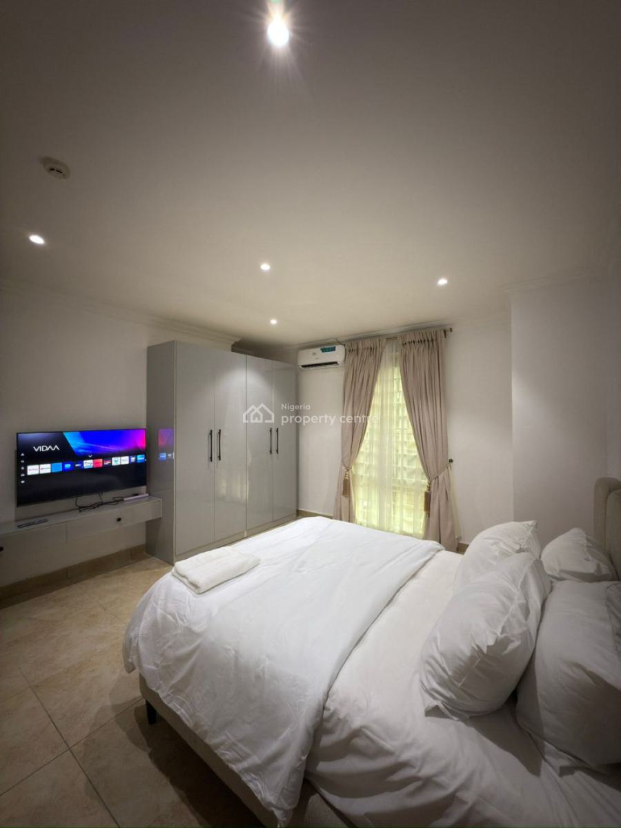 3 Bedroom Flat with Bq Pool Gym Elevator and 24hr Power, Ikoyi, Lagos, Flat / Apartment Short Let