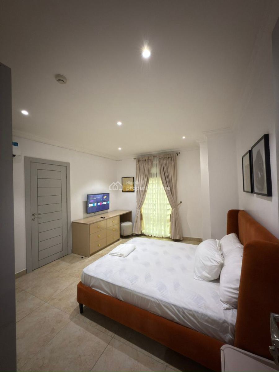 3 Bedroom Flat with Bq Pool Gym Elevator and 24hr Power, Ikoyi, Lagos, Flat / Apartment Short Let