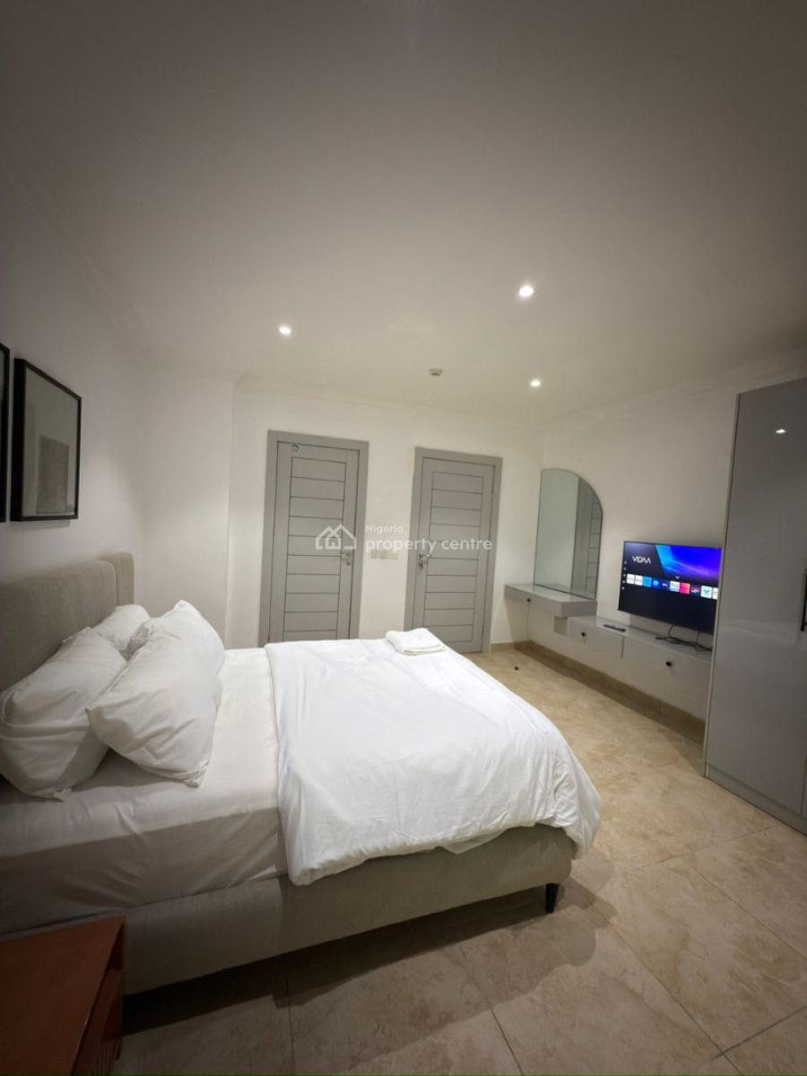 3 Bedroom Flat with Bq Pool Gym Elevator and 24hr Power, Ikoyi, Lagos, Flat / Apartment Short Let