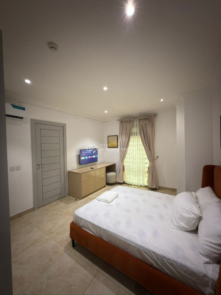 3 Bedroom Flat with Bq Pool Gym Elevator and 24hr Power, Ikoyi, Lagos, Flat / Apartment Short Let