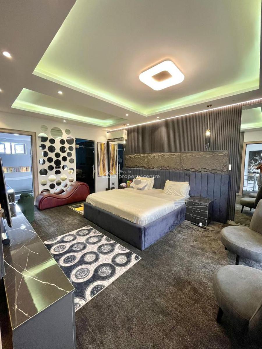 Luxury 3 Bedroom Apartment, Off Admiralty, Lekki Phase 1, Lekki, Lagos, Flat / Apartment Short Let