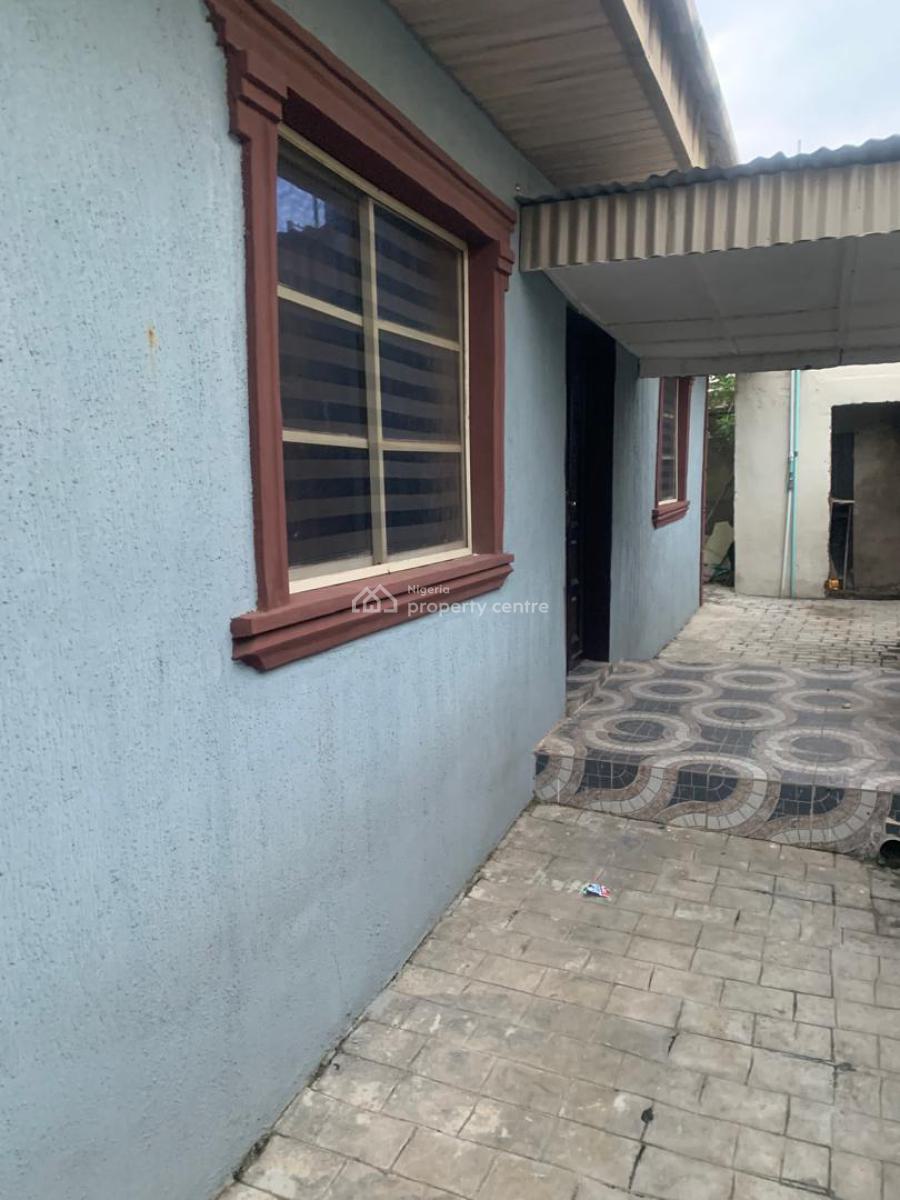 Standard Twin Flat of 2 Bedroom Each with Excellent Facilities, All Saint College Road, Adukanle, Apata, Apata, Ibadan, Oyo, Block of Flats for Sale