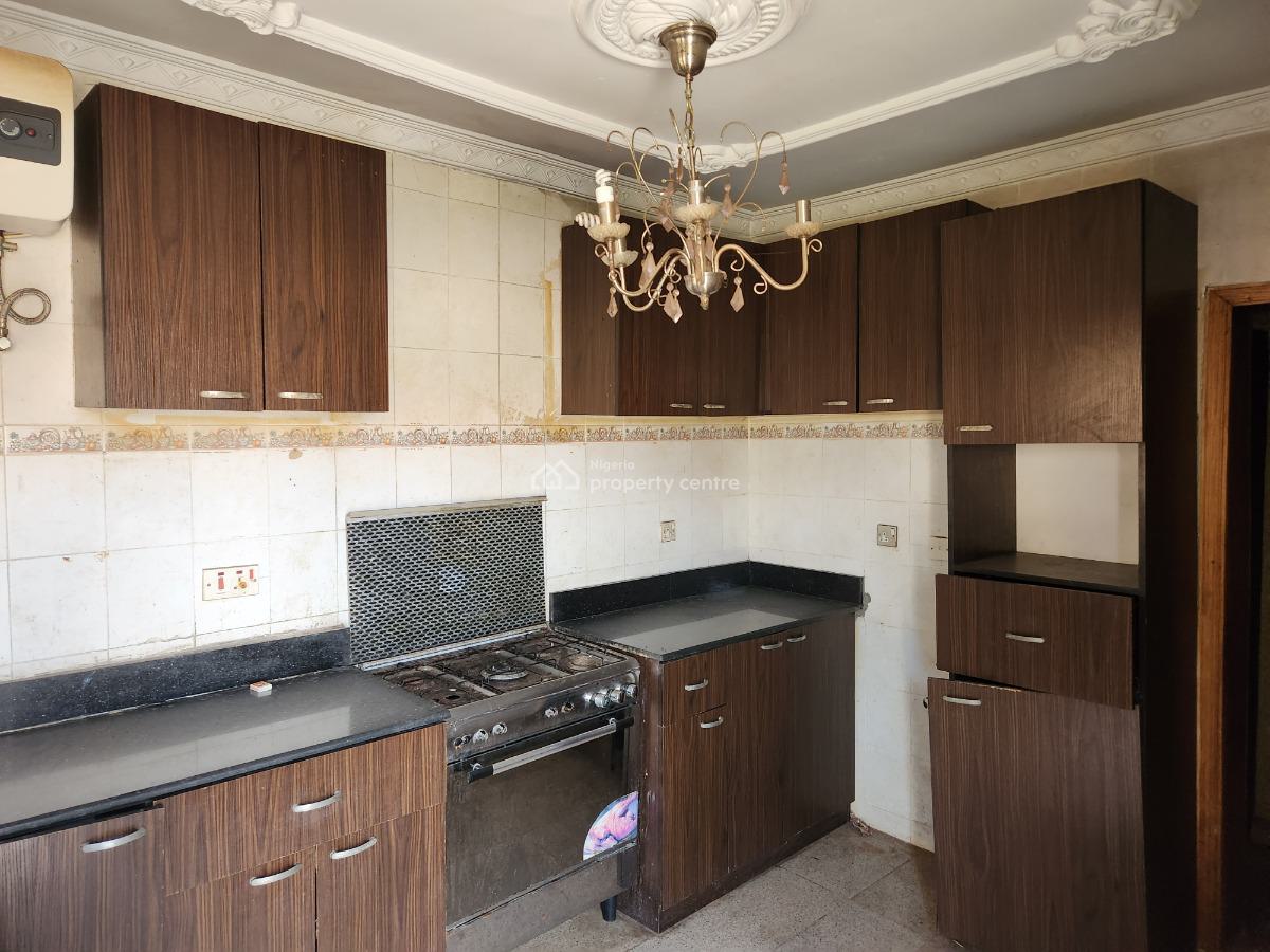 Strategic 3 Bedroom Bungalow with a Bq Near The Road, Olusoji Avenue Near Akala Express, Oluyole Extension Ibadan, Ibadan, Oyo, Detached Bungalow for Sale