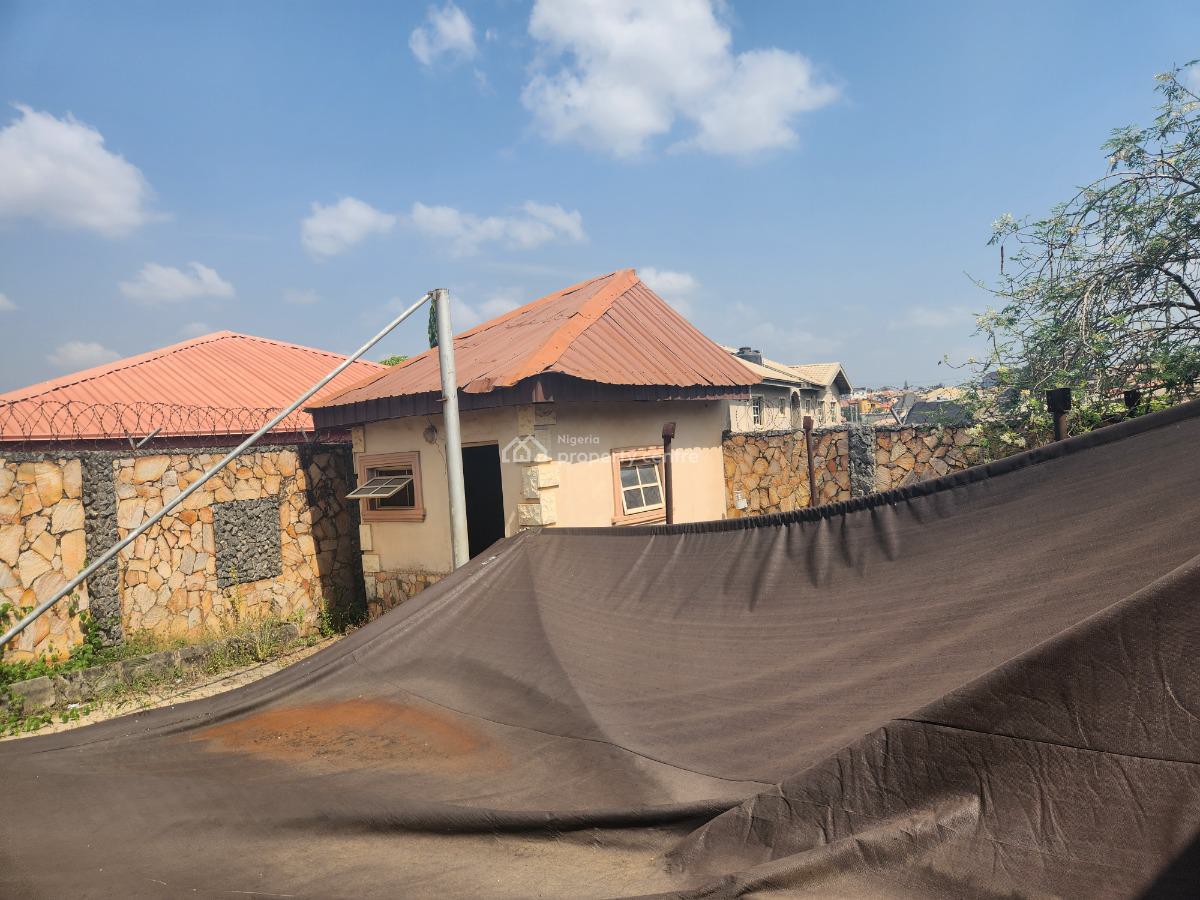 Strategic 3 Bedroom Bungalow with a Bq Near The Road, Olusoji Avenue Near Akala Express, Oluyole Extension Ibadan, Ibadan, Oyo, Detached Bungalow for Sale