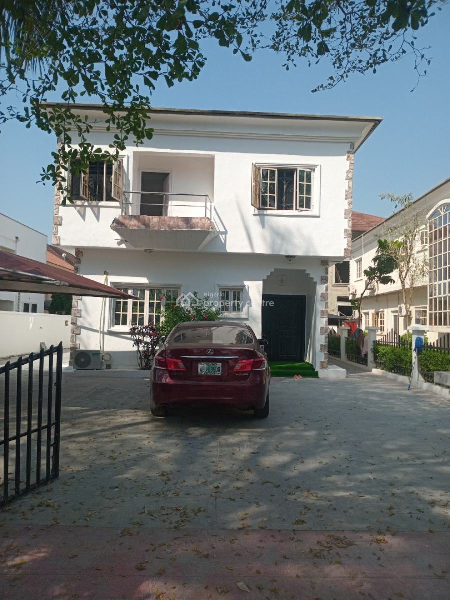 a Luxurious Standard Bq Apartment in a Topnotch Estate, Chevron Drive Lagos State, Lekki, Lagos, Self Contain (single Rooms) for Rent