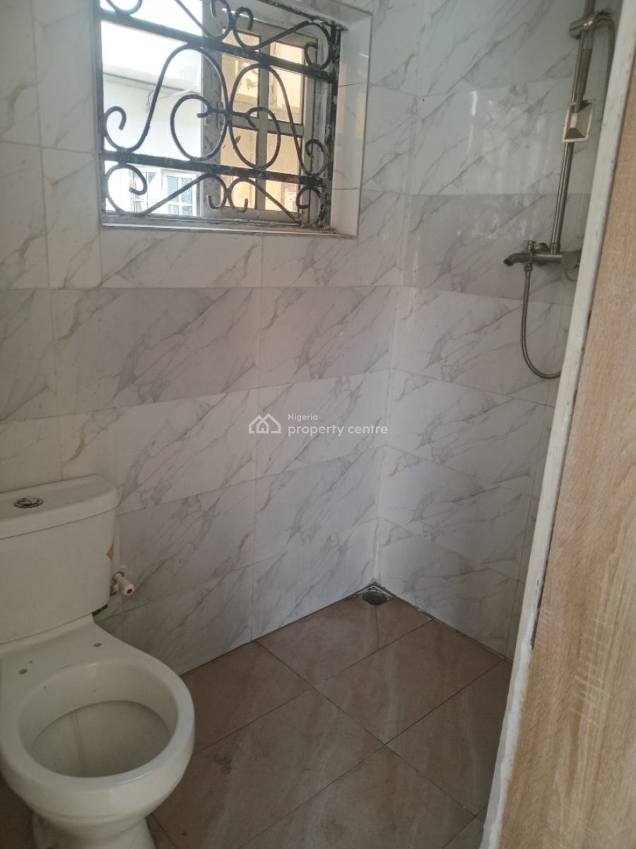 a Luxurious Standard Bq Apartment in a Topnotch Estate, Chevron Drive Lagos State, Lekki, Lagos, Self Contain (single Rooms) for Rent