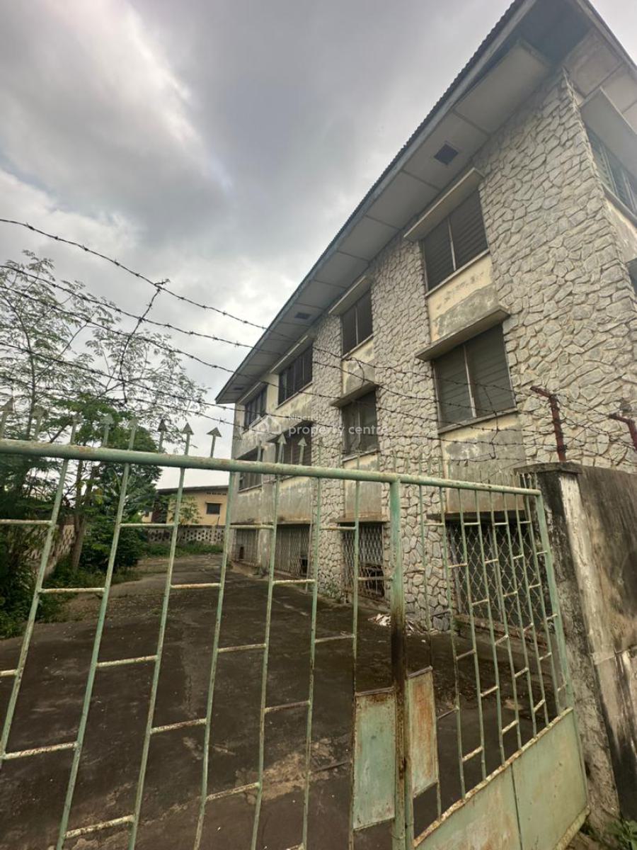 a Structured Tenement Building of 3 Floors, Behind Ajimobi Mosque Oke Ado, Oke Ado, Ibadan, Oyo, Commercial Property for Sale