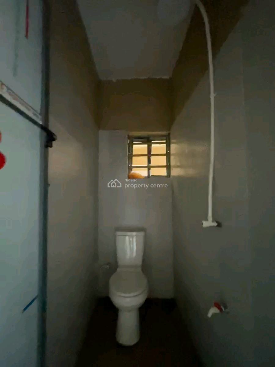 a Studio Apartment, Off Morocco Road, Shomolu, Lagos, Self Contain (single Rooms) for Rent