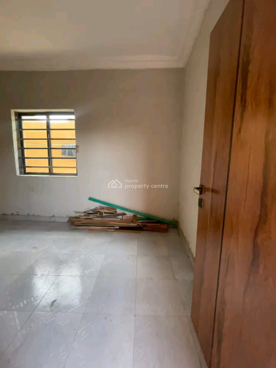 a Studio Apartment, Off Morocco Road, Shomolu, Lagos, Self Contain (single Rooms) for Rent