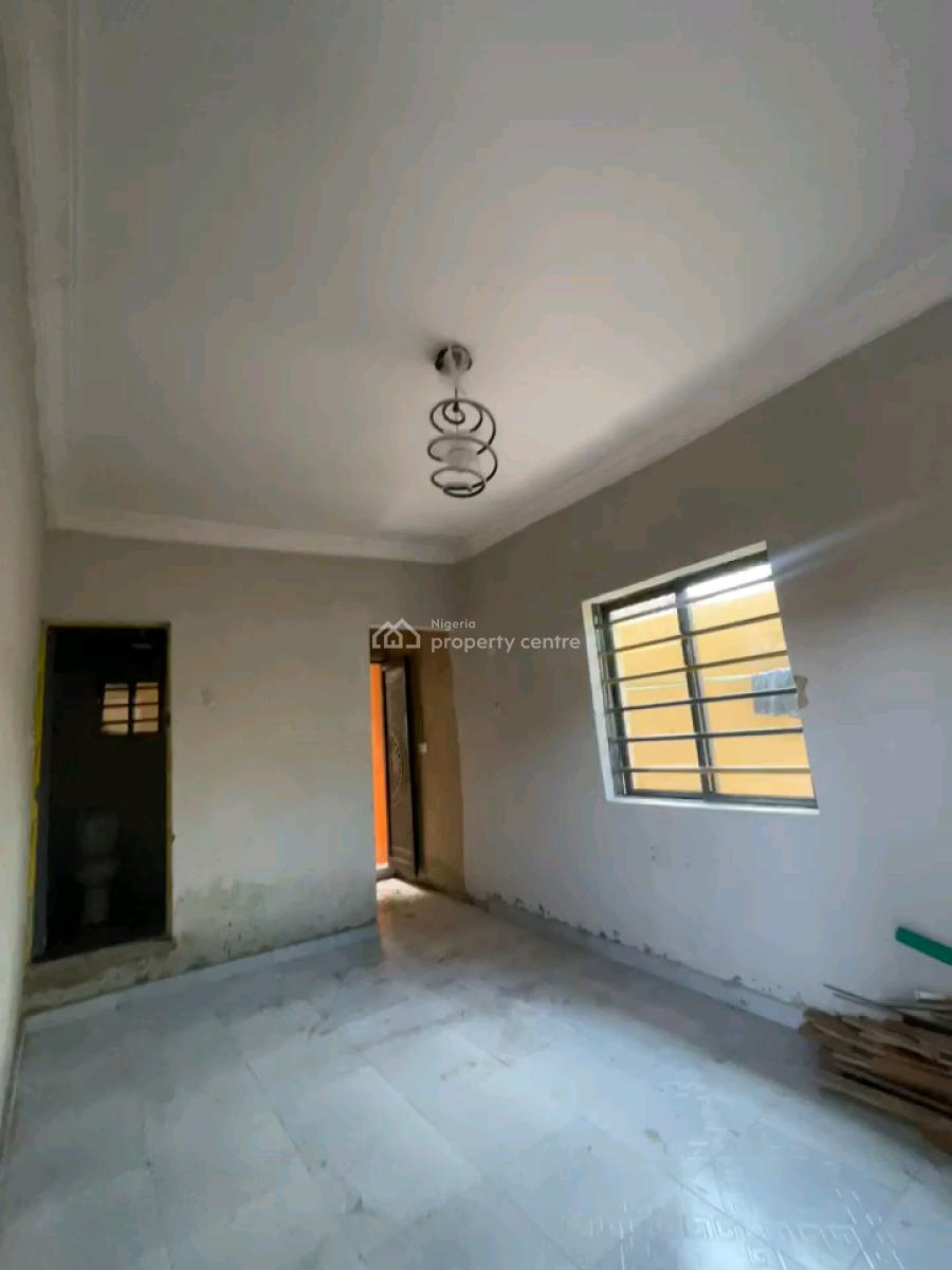 a Studio Apartment, Off Morocco Road, Shomolu, Lagos, Self Contain (single Rooms) for Rent