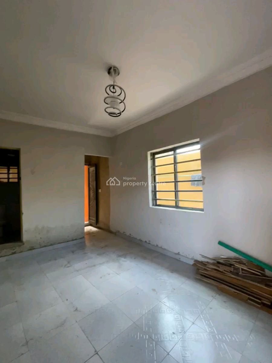 a Studio Apartment, Off Morocco Road, Shomolu, Lagos, Self Contain (single Rooms) for Rent