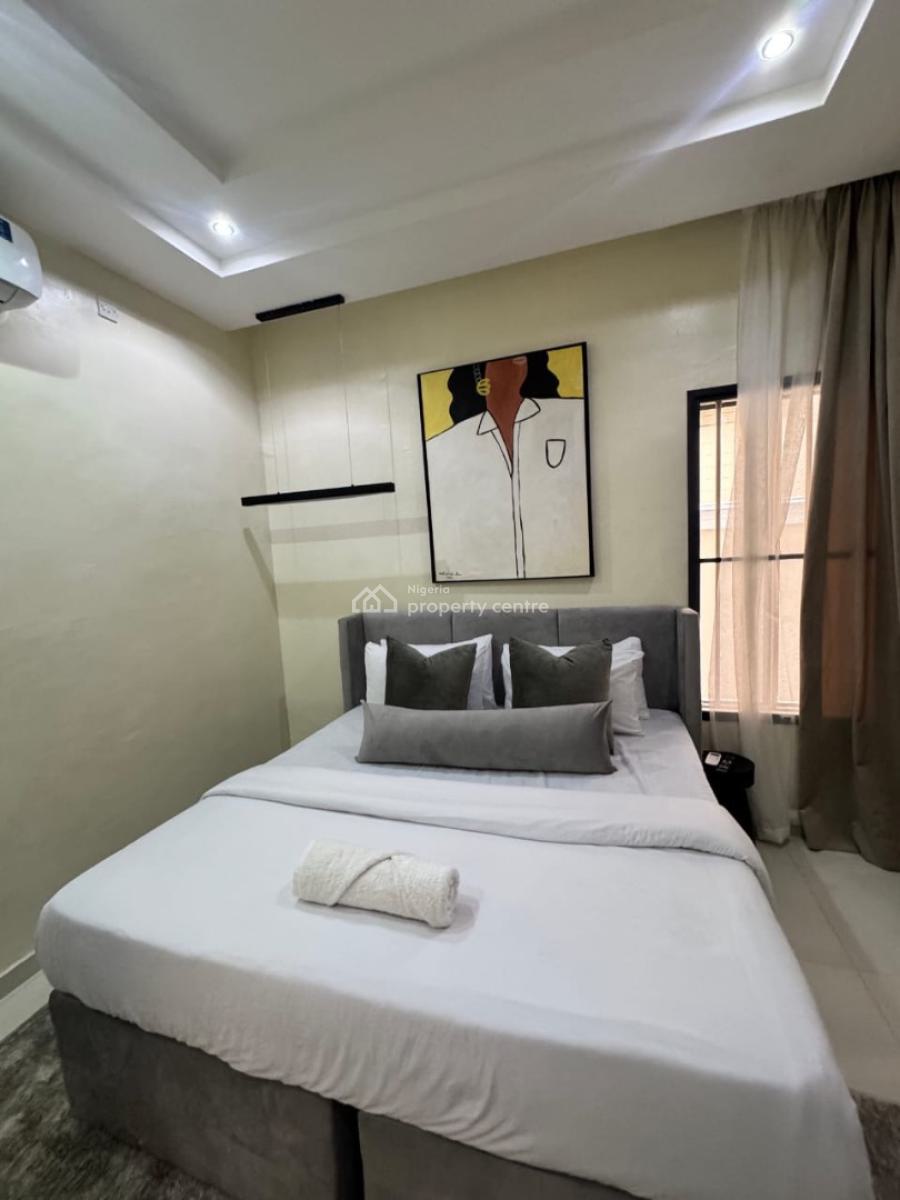 Beautiful 3 Bedrooms Apartment, Phase 1, Lekki, Lagos, Flat / Apartment Short Let