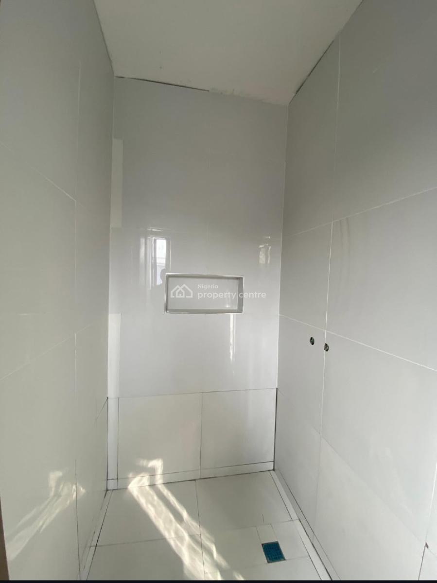 Well Built 3 Bedroom Penthouse with Communal Pool & Elevator, Ikate, Lekki, Lagos, Flat / Apartment for Sale