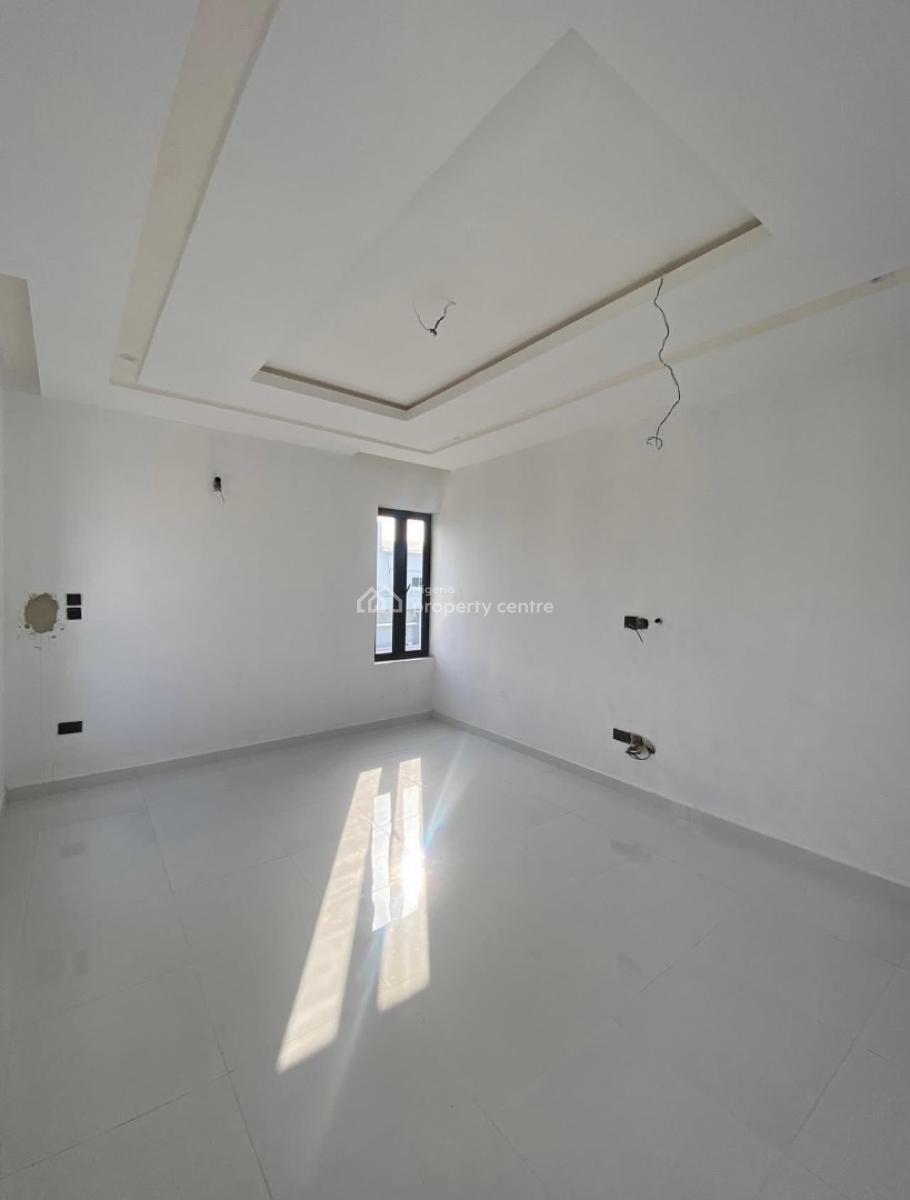 Well Built 3 Bedroom Penthouse with Communal Pool & Elevator, Ikate, Lekki, Lagos, Flat / Apartment for Sale