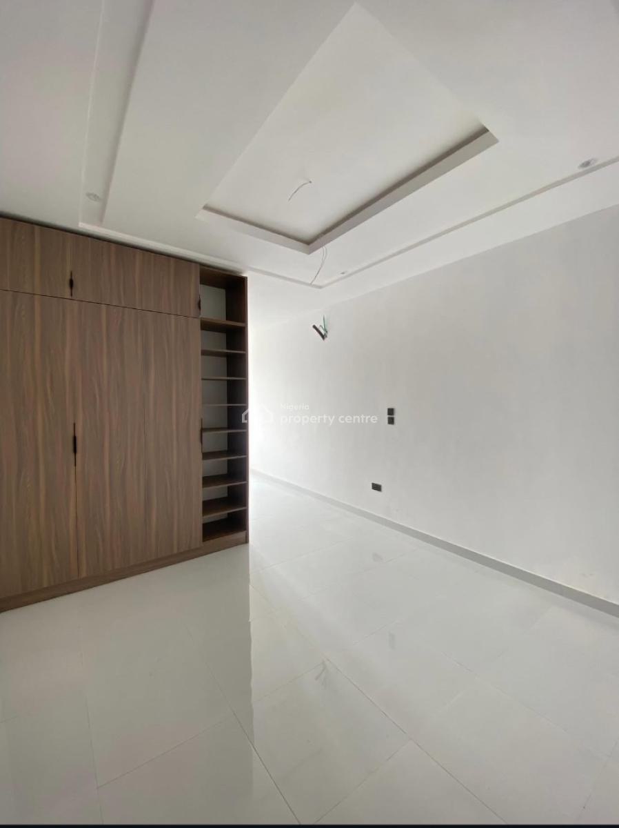 Well Built 3 Bedroom Penthouse with Communal Pool & Elevator, Ikate, Lekki, Lagos, Flat / Apartment for Sale