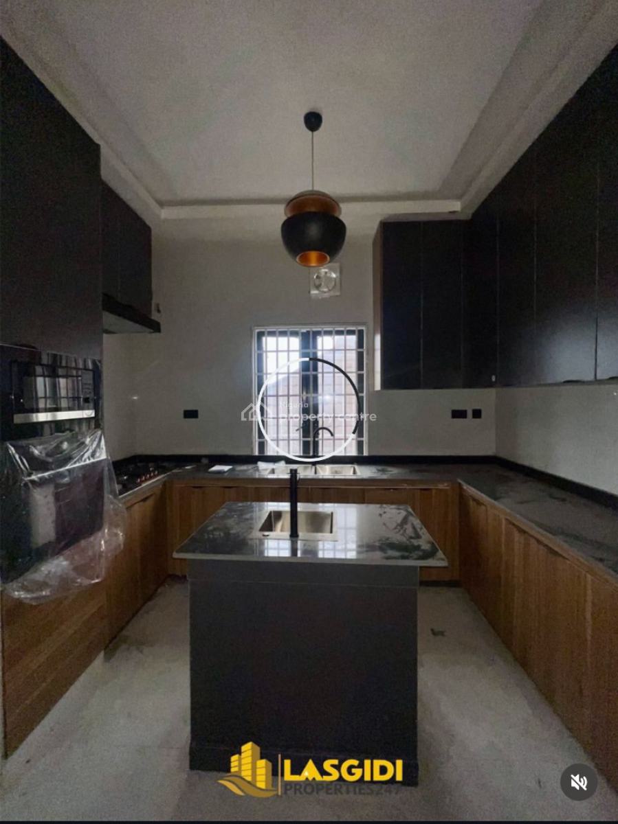 Lovely 2 Bedroom Apartment with a Bq, Ajah, Lagos, Flat / Apartment for Sale