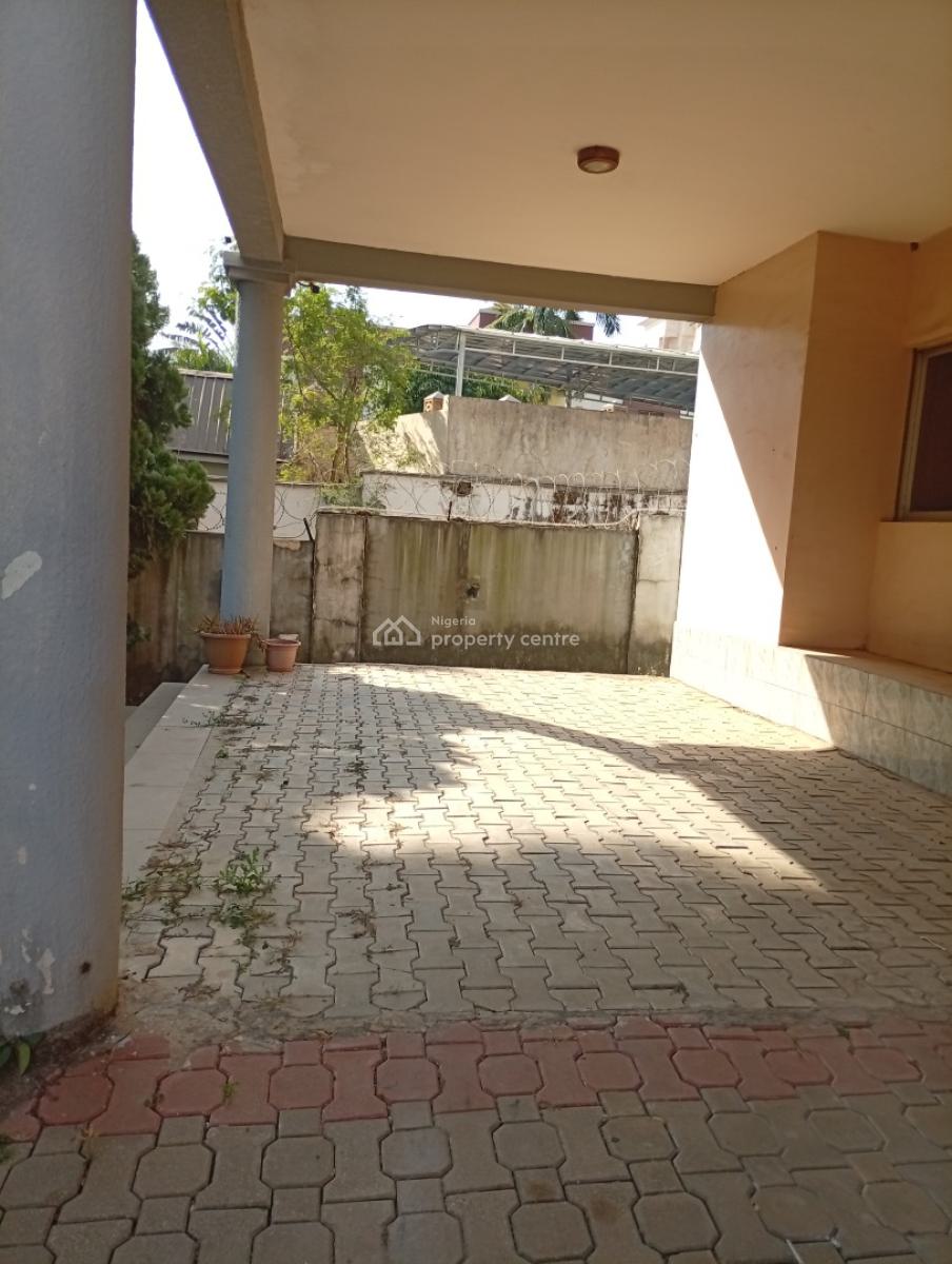 Standard 6 Bedroom Fully Detached Duplex with 3 Rooms Bq, Asokoro District, Abuja, Detached Duplex for Rent