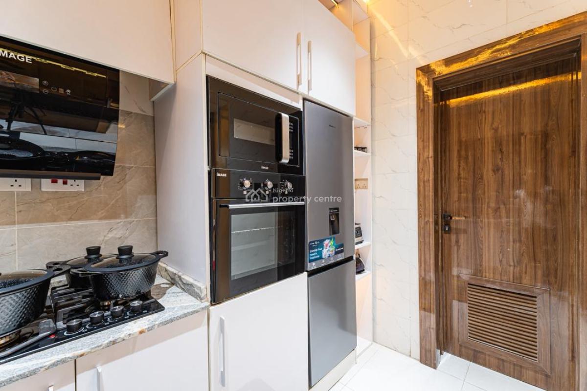 My One Bedroom Apartment with Ps5 in Lekki Phase 1 Is Available From *, Lekki Phase 1, Lekki, Lagos, Flat / Apartment Short Let