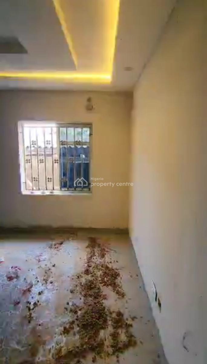 a Very Decent Spacious  *3 Bedroom Flat Video Is Available, Ikeja, Maryland, Lagos, House for Rent