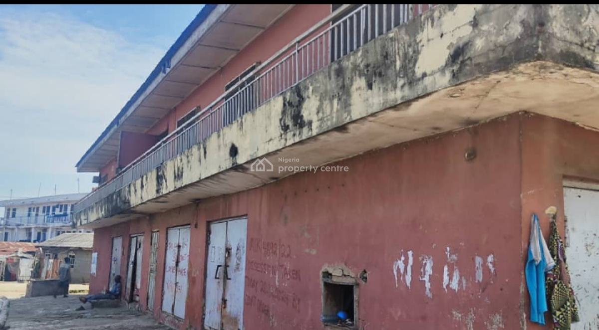 570sqm with Storey Building at a Corner Piece, Ditectly Facing The Ikorodu Road., Ojota, Lagos, Commercial Land for Sale