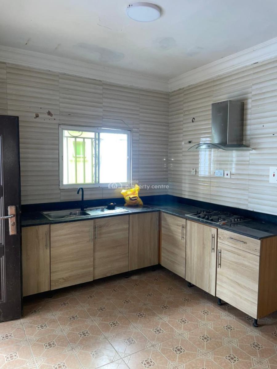 Very Clean 3 Bedroom Flat Apartment at Ikate, Ikate Lekki, Lekki, Lagos, Block of Flats for Sale